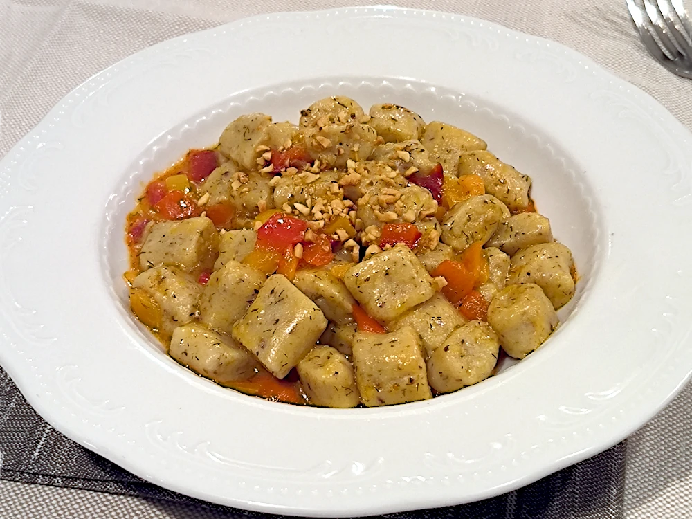gnocchi-crema-di-peperoni-aneto